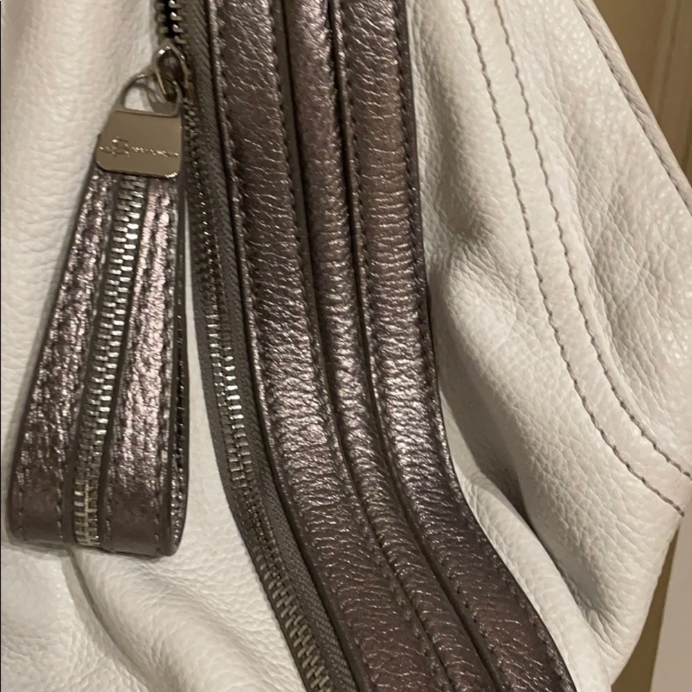 Purse - Picture 6 of 7